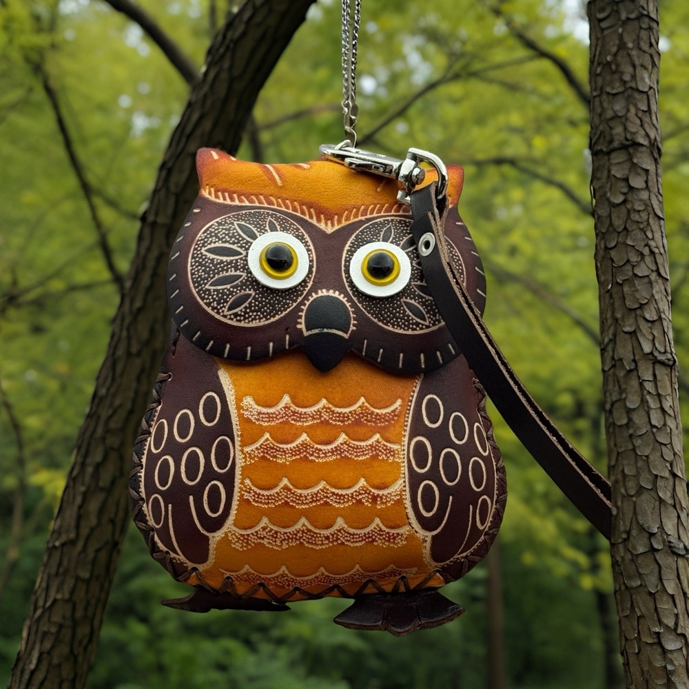 Rustic Southwest HandTooled Leather Owl Wristlet/Coin Purse - Picture 4 of 15